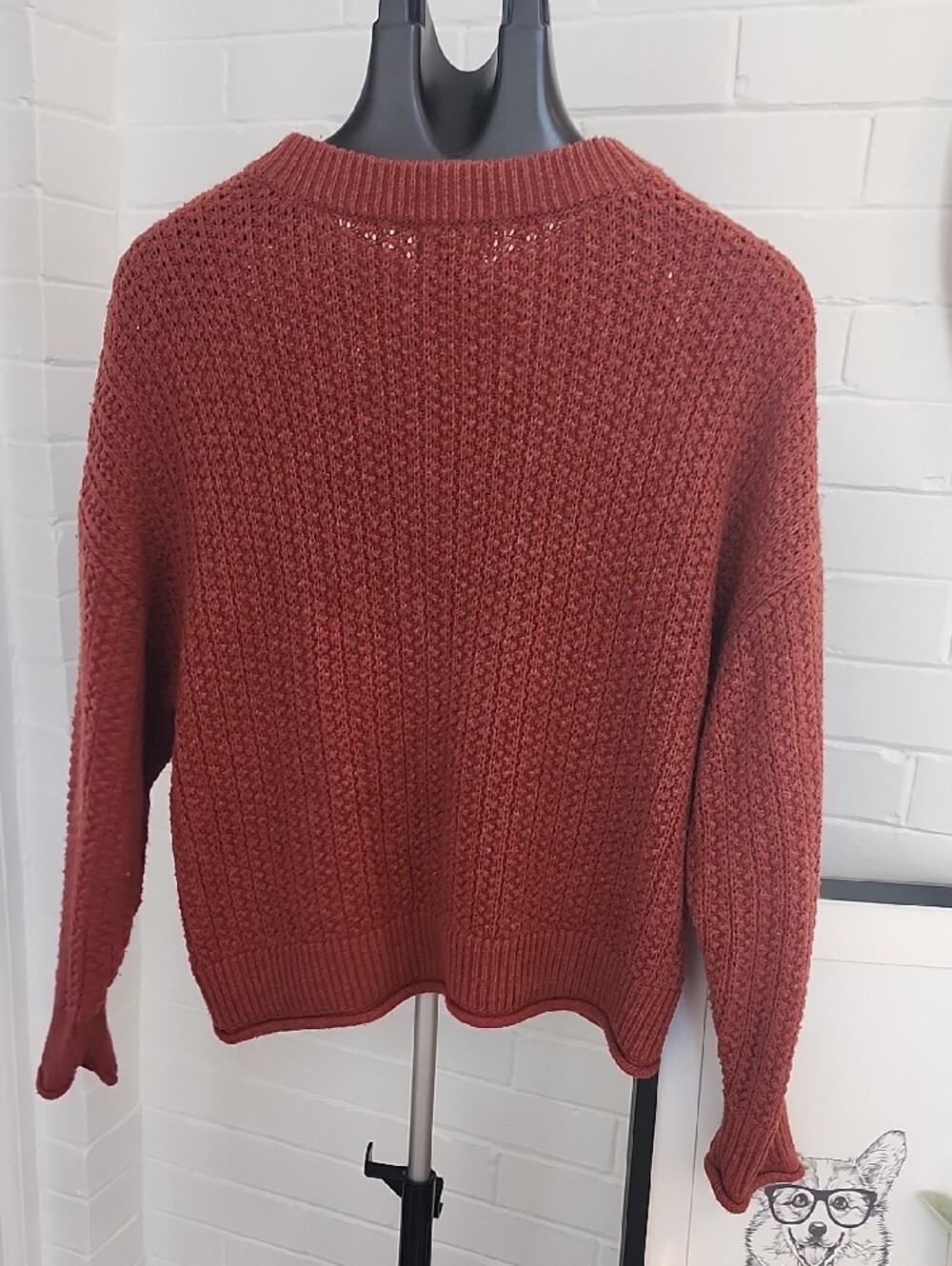 Universal Sweater, Large - Picture 7 of 7